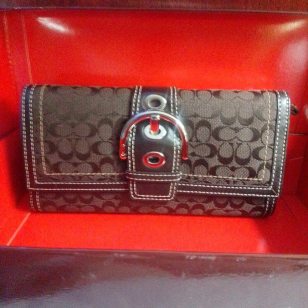 Coach Checkbook Wallet